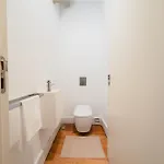 Luxurious 4br In Lisbon, Sleeps 10 * Lisbon