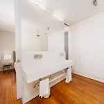 Apartment Luxurious 4br In Lisbon, Sleeps 10 *