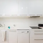 Apartment Luxurious 4br In Lisbon, Sleeps 10 *
