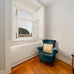 Luxurious 4br In Lisbon, Sleeps 10 Apartment *