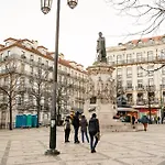 Luxurious 4br In Lisbon, Sleeps 10 Apartment *