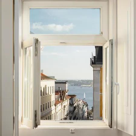 Luxurious 4br Apt, Sleeps 10 Wac * Lisboa
