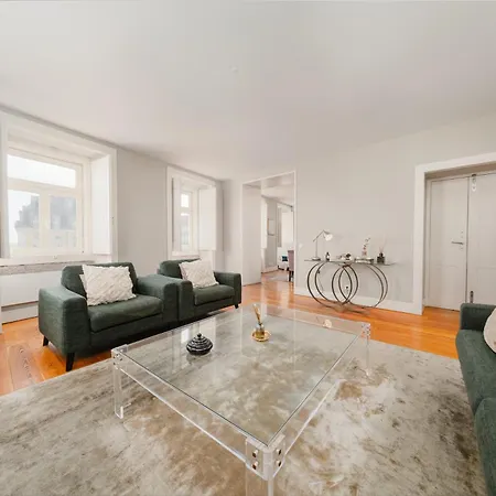 Luxurious 4br Apt, Sleeps 10 Wac *