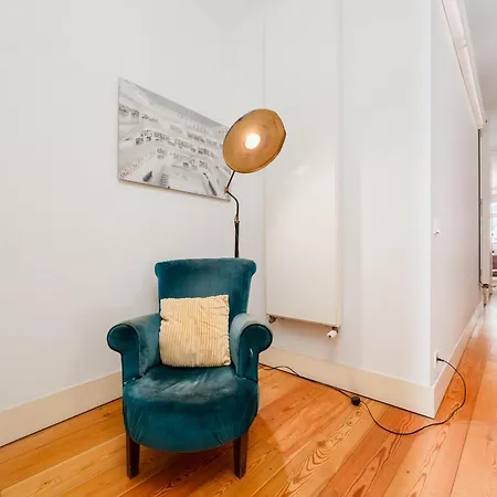 Luxurious 4br Apt, Sleeps 10 Wac *