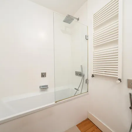 Luxurious 4br In Lisbon, Sleeps 10 Apartamento Lisboa