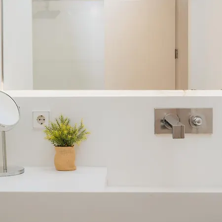 Apartamento Luxurious 4br In Lisbon, Sleeps 10 *