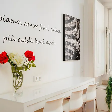Luxurious 4br Apt, Sleeps 10 Wac شقة Lisboa