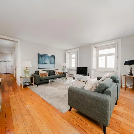 Luxurious 4br Apt, Sleeps 10 Wac *